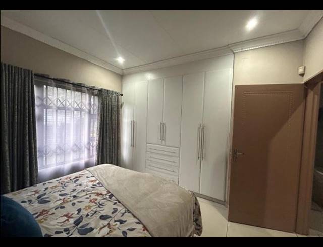 2 BEDROOM TOWNHOUSE FOR SALE IN MEER EN SEE